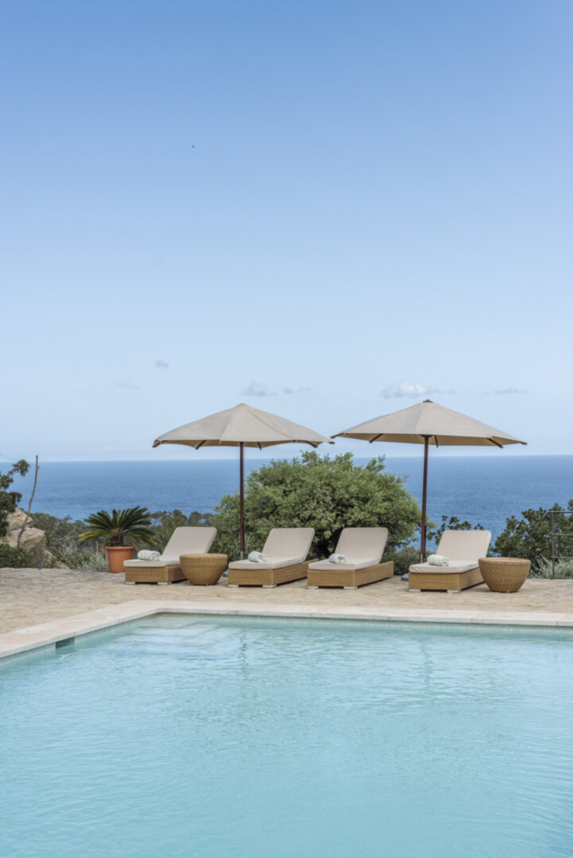 Historic 13th-Century Villa with Coastal Views 1062