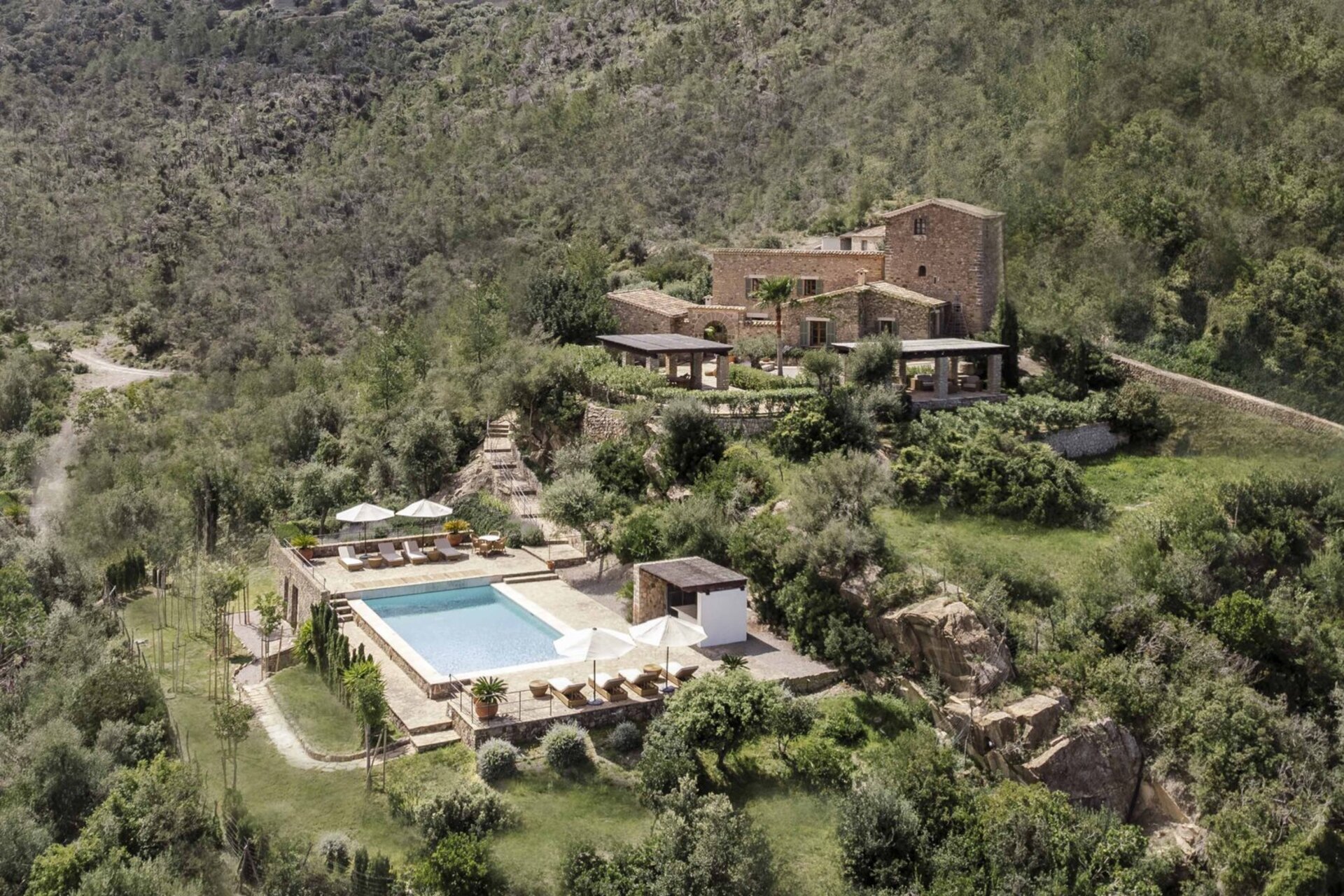 Historic 13th-Century Villa with Coastal Views 1062