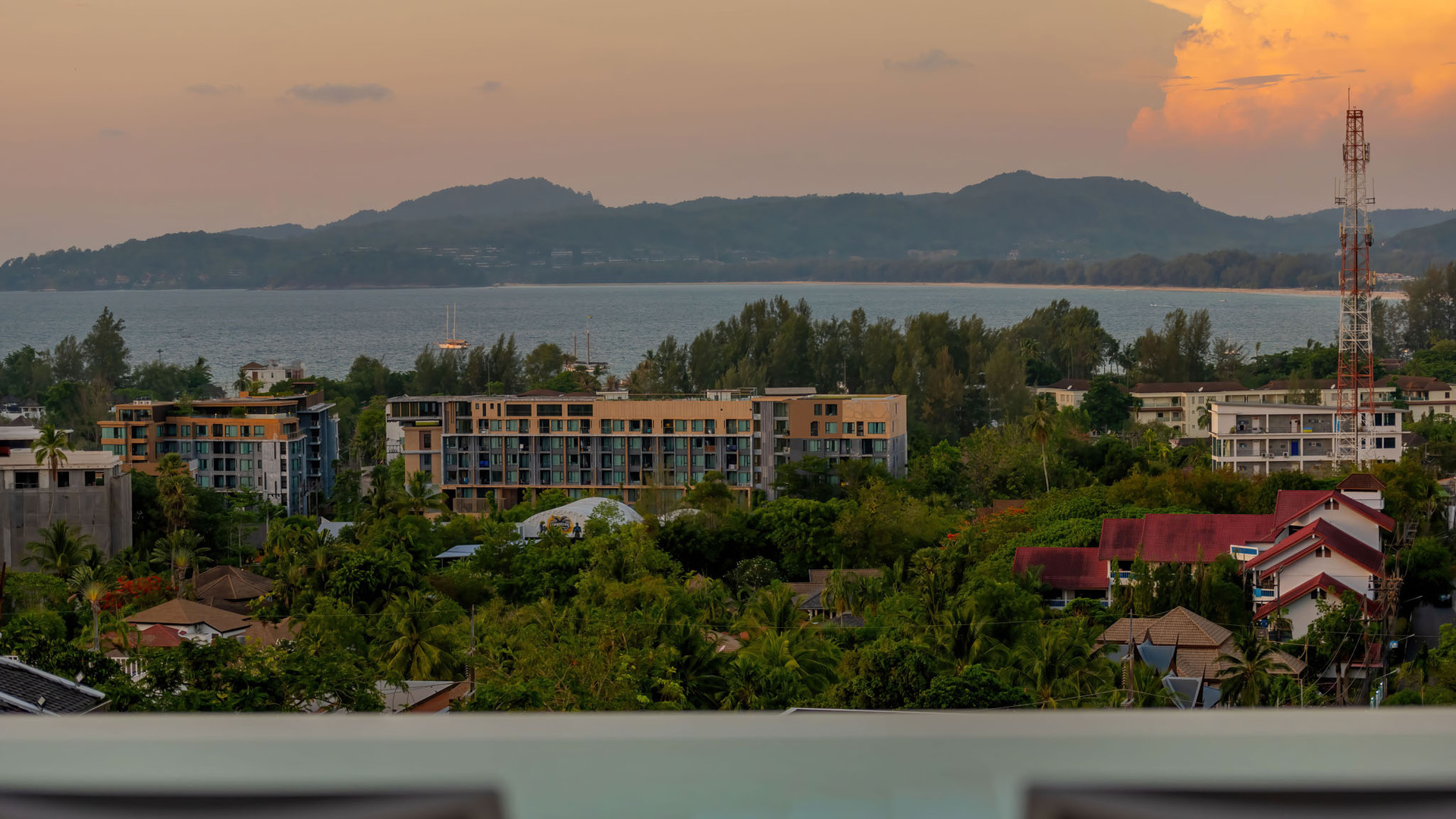 Sea View Zenith - Serene ocean views at sundown