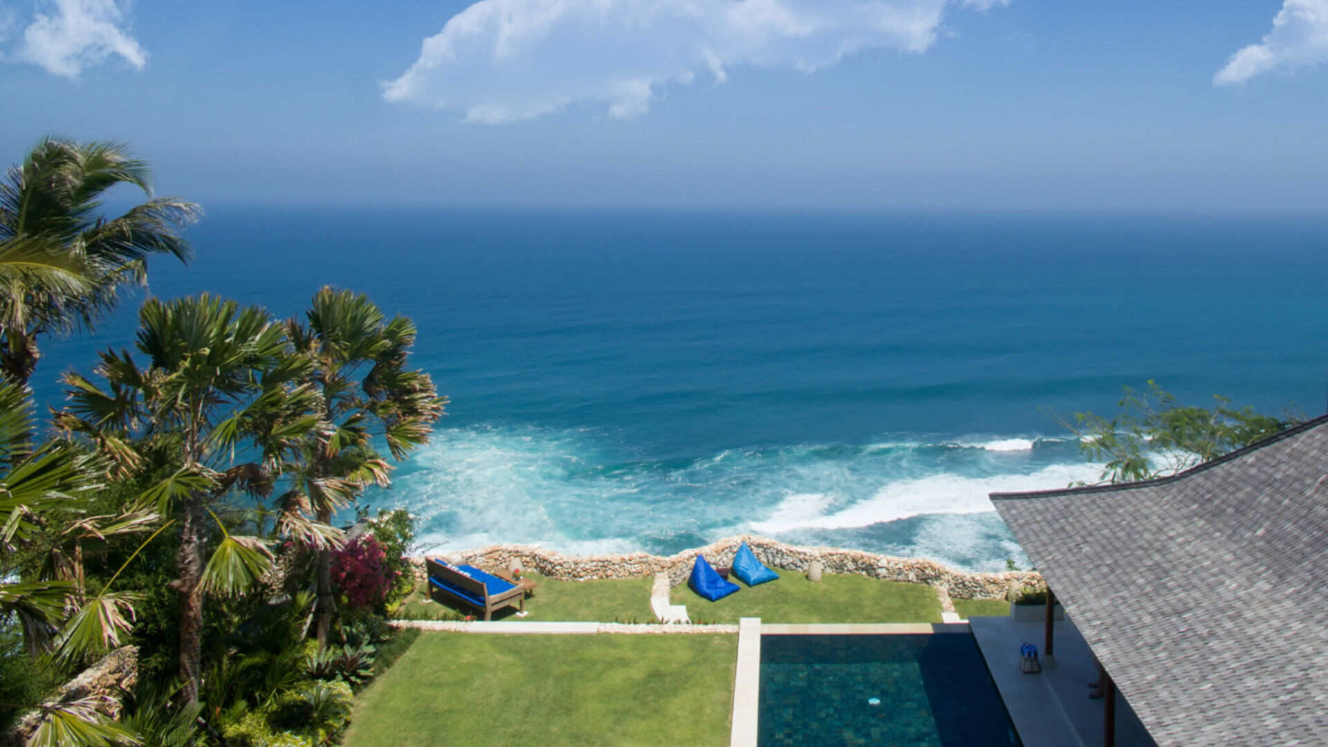 Sol y Mar Breathtaking cliffside villa ocean views