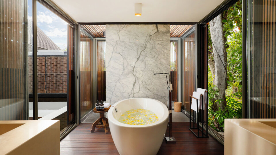Opulent master bedroom north ensuite bathroom