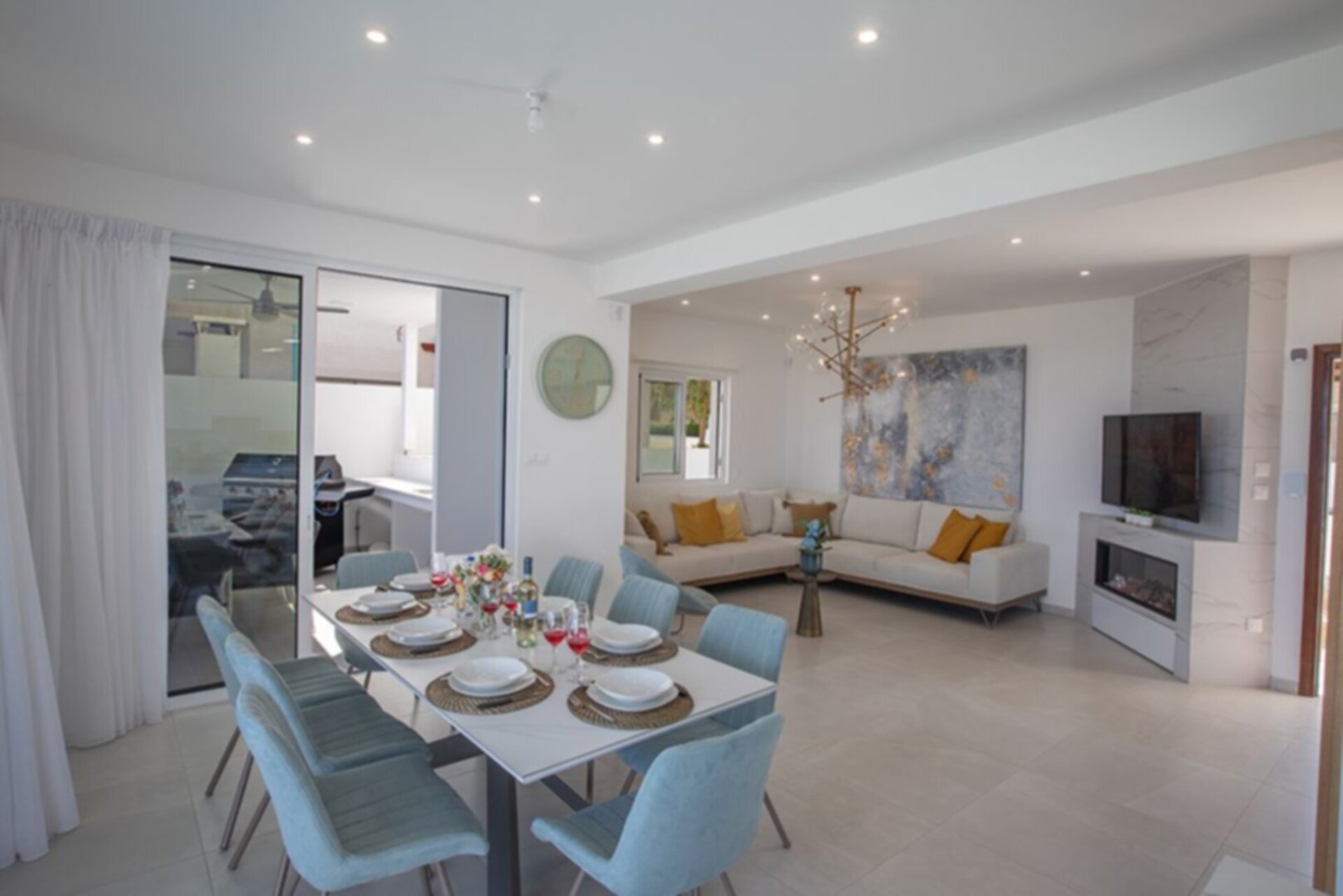 Jakuzili ve Barbekü Alanlı Çağdaş Villa, Protaras Villa 1027