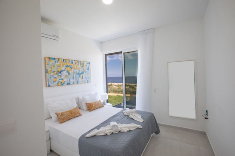 Jakuzili ve Barbekü Alanlı Çağdaş Villa, Protaras Villa 1027