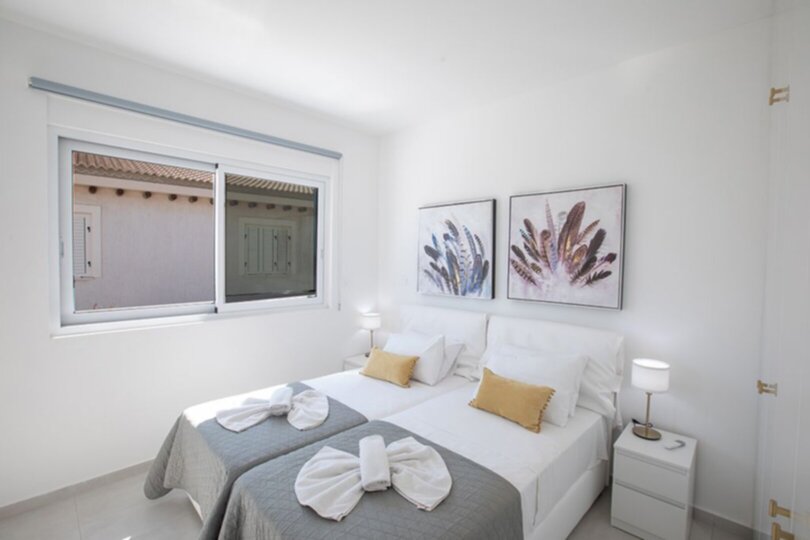 Jakuzili ve Barbekü Alanlı Çağdaş Villa, Protaras Villa 1027