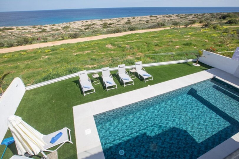 Jakuzili ve Barbekü Alanlı Çağdaş Villa, Protaras Villa 1027
