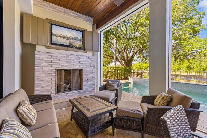 Luxurious 5-Bedroom Villa Retreat in Reunion, Orlando Villa 6338