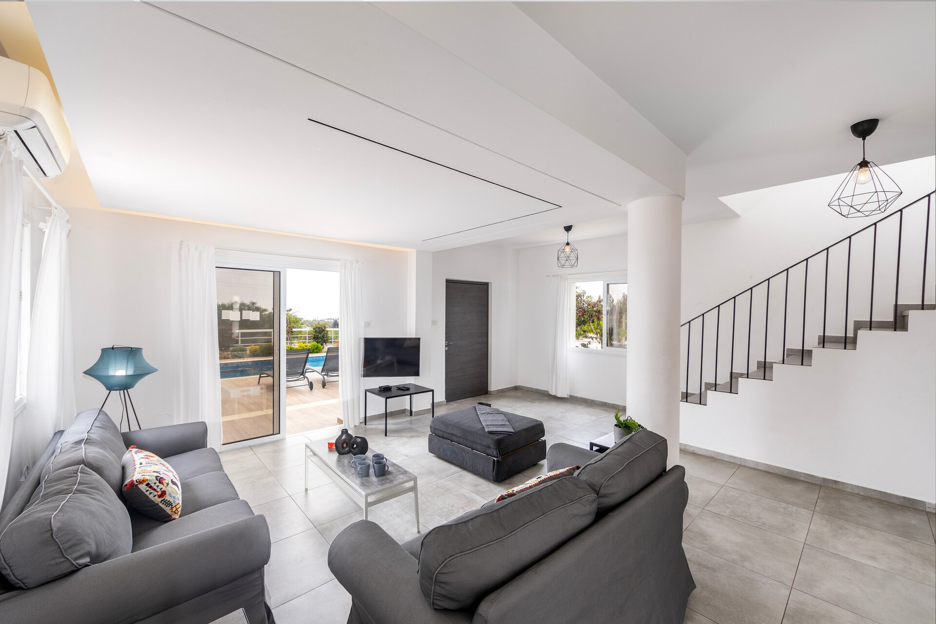 Ayia Napa'da Özel Havuzlu Geniş Villa