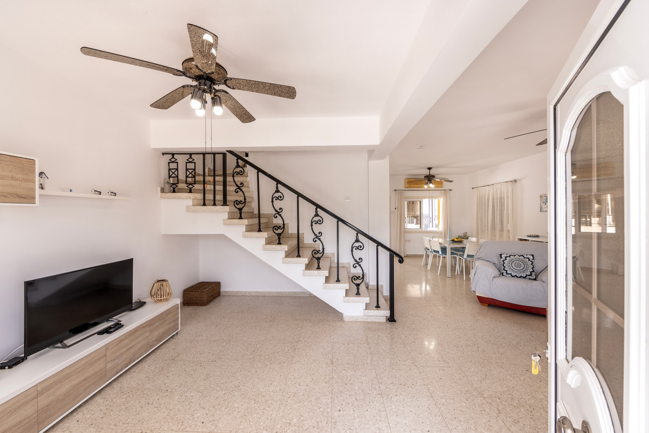 5 Star Villa Ayia Thekla Sea Breeze - Tranquil Coastal Escape