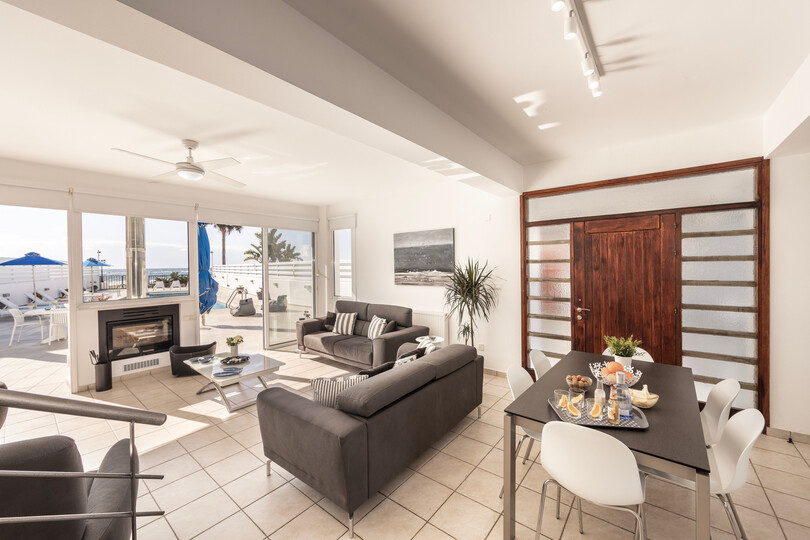5 Star Villa Faros Beachfront Escape - Sunset Seaside Retreat