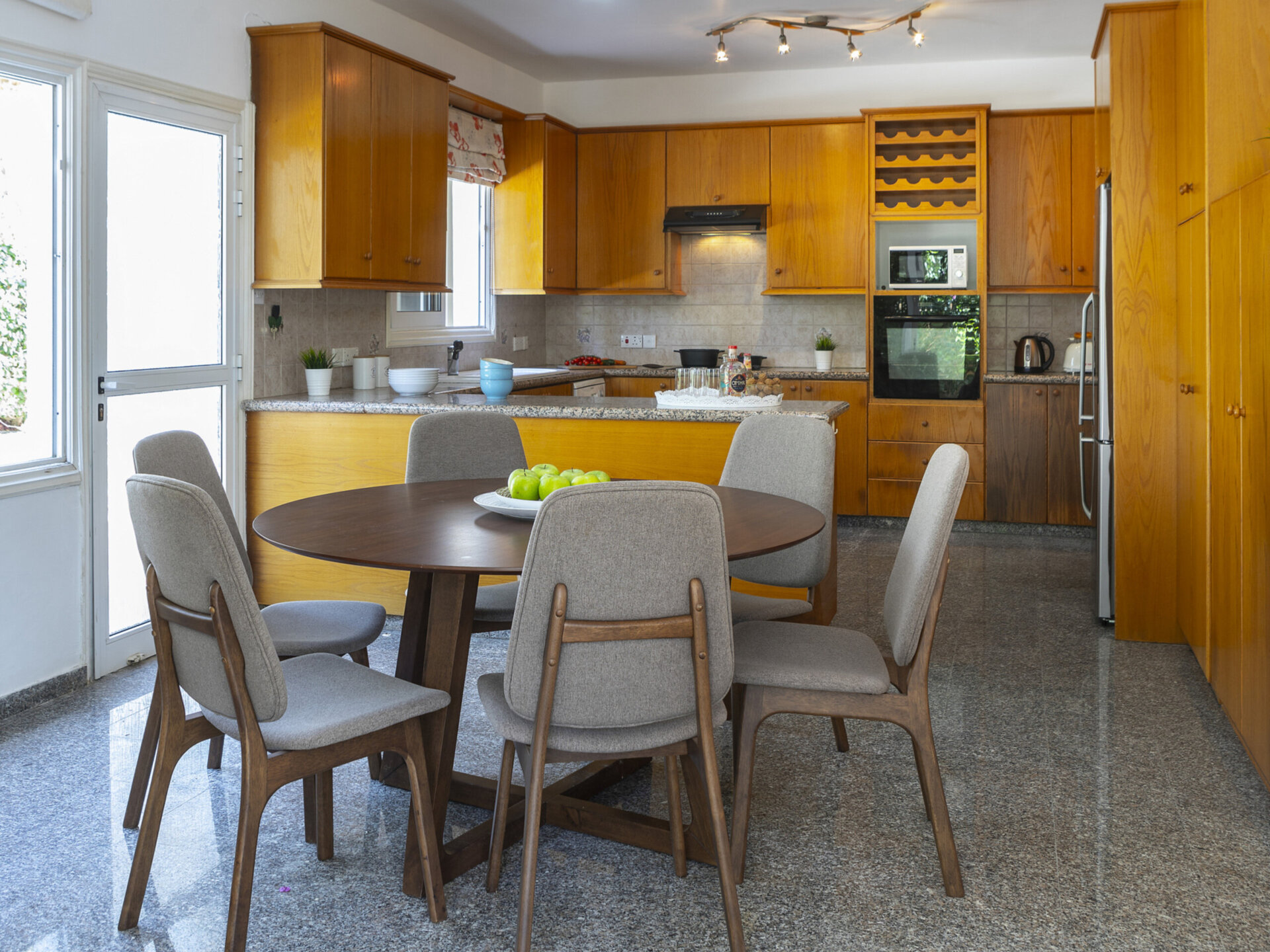 5 Star Villa Pervolia Nirides Seaside Mansion - Grand Family Retreat