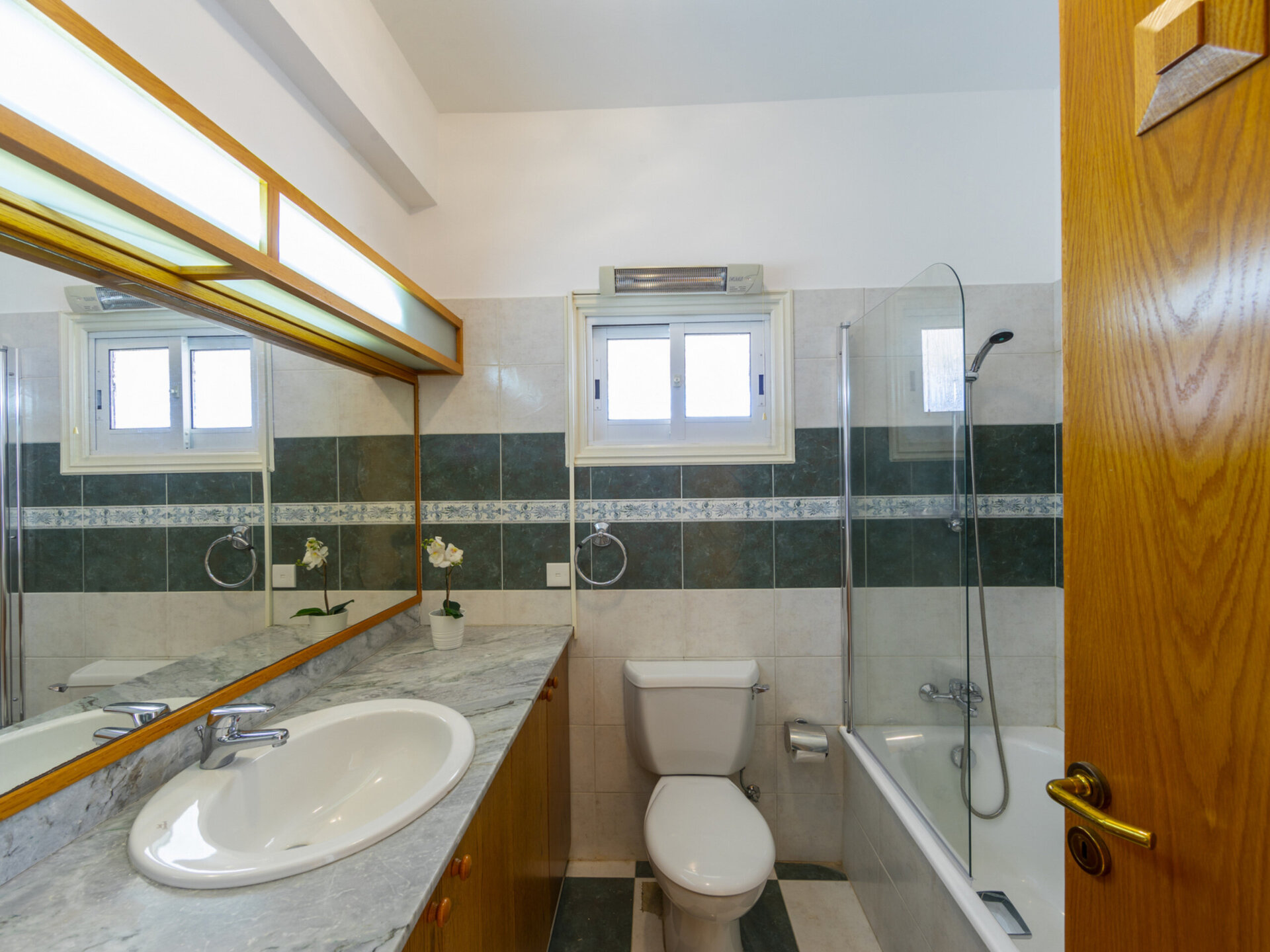 5 Star Villa Pervolia Nirides Seaside Mansion - Grand Family Retreat
