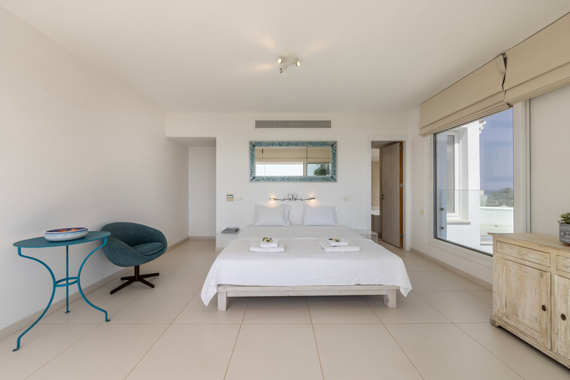 5 Star Villa AleMar Seafront - Designer Coastal Elegance