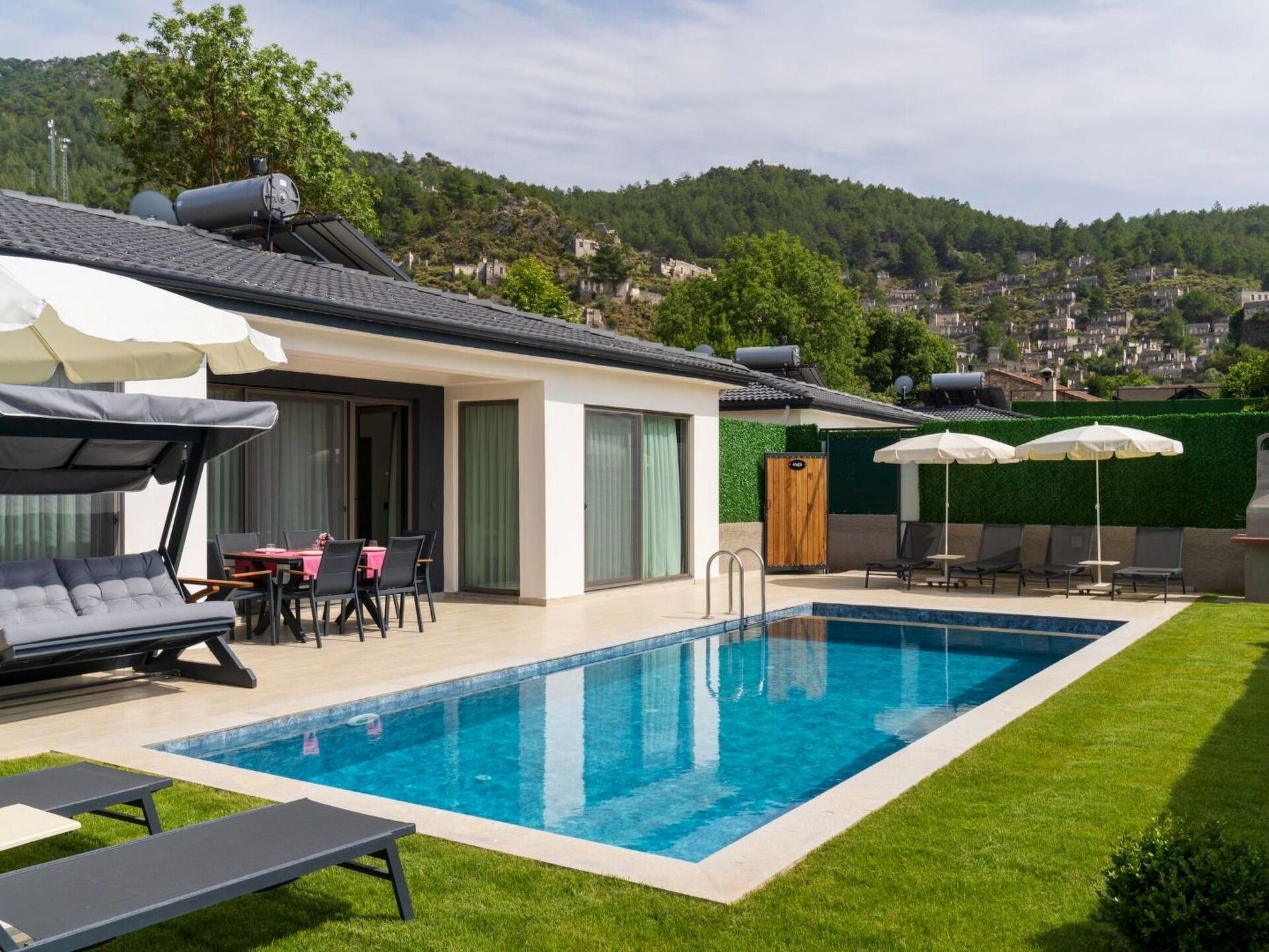 3-Bed House with Private Pool in Fethiye, Sleeps 6, 1043