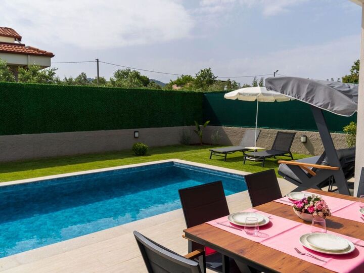 3-Bed House with Private Pool in Fethiye, Sleeps 6, 1043