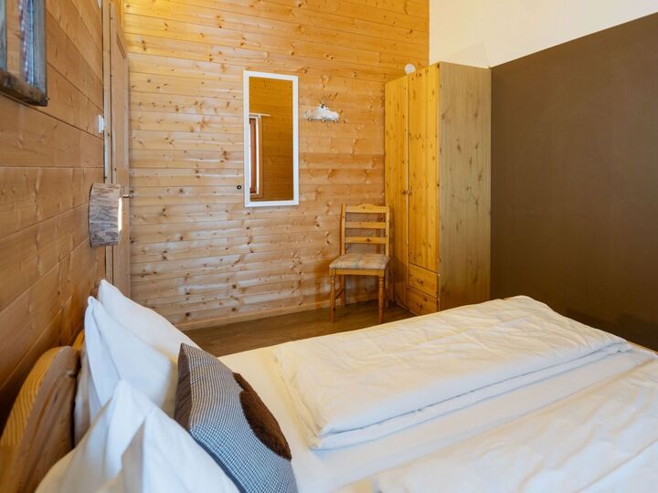3-Bed Apartment in Bludenz, Sleeps 5, 1049