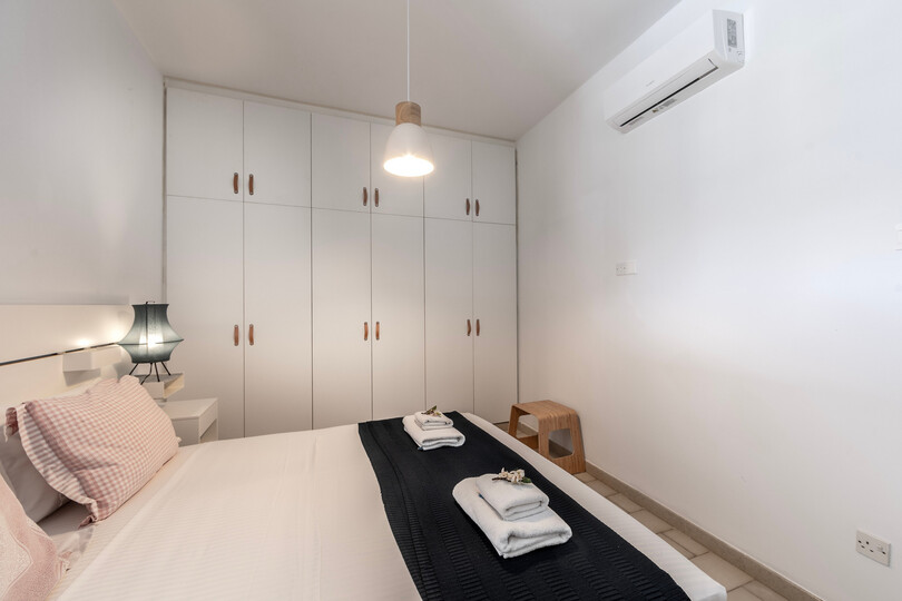 5 Star H2O Beachfront Suite – Elegant Coastal Living by the Sea
