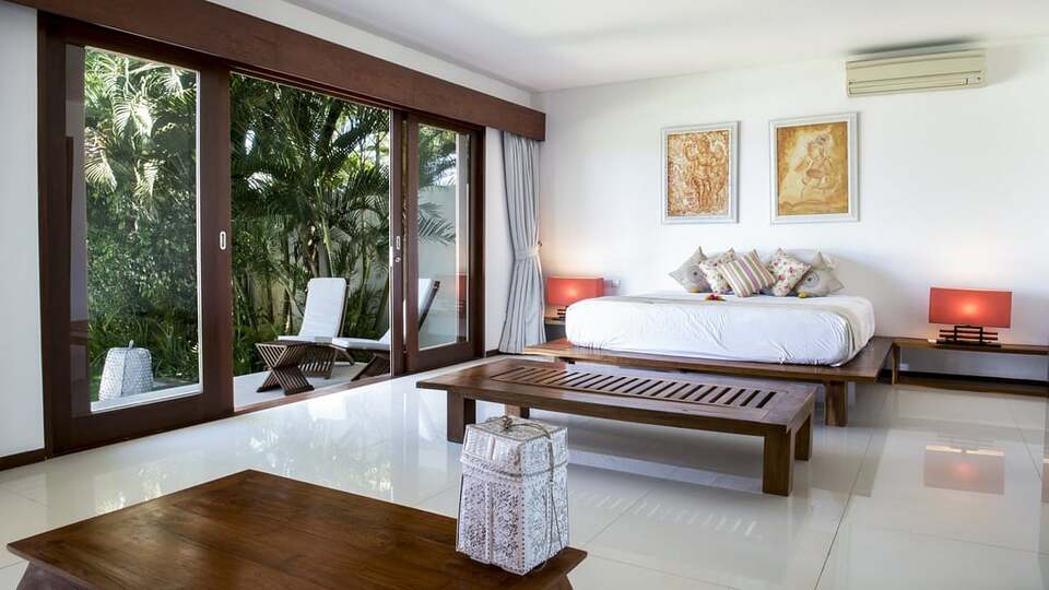 5 Star Villa Lucia – Elegant Oceanfront Living