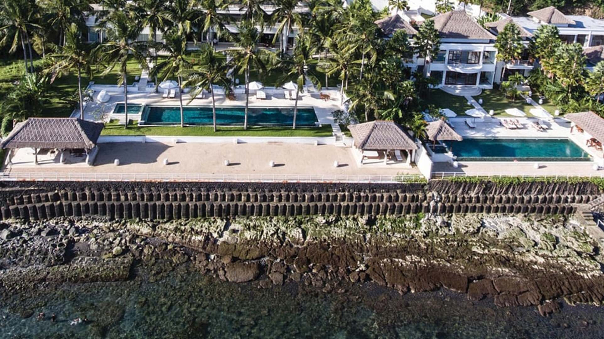 5 Star Villa Stella – Elegant Beachfront Serenity