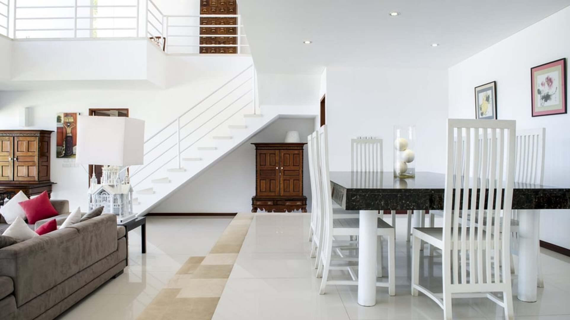 5 Star Villa Lulla – A Luxurious Beachfront Escape in Bali