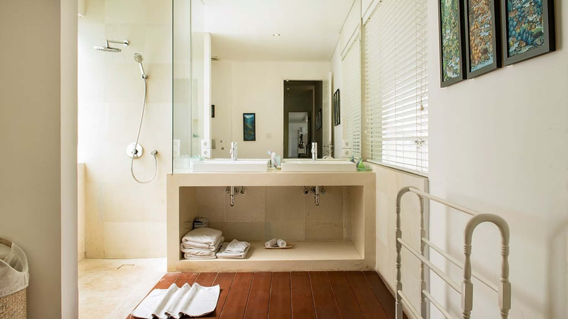 5 Star Villa Lulla – A Luxurious Beachfront Escape in Bali