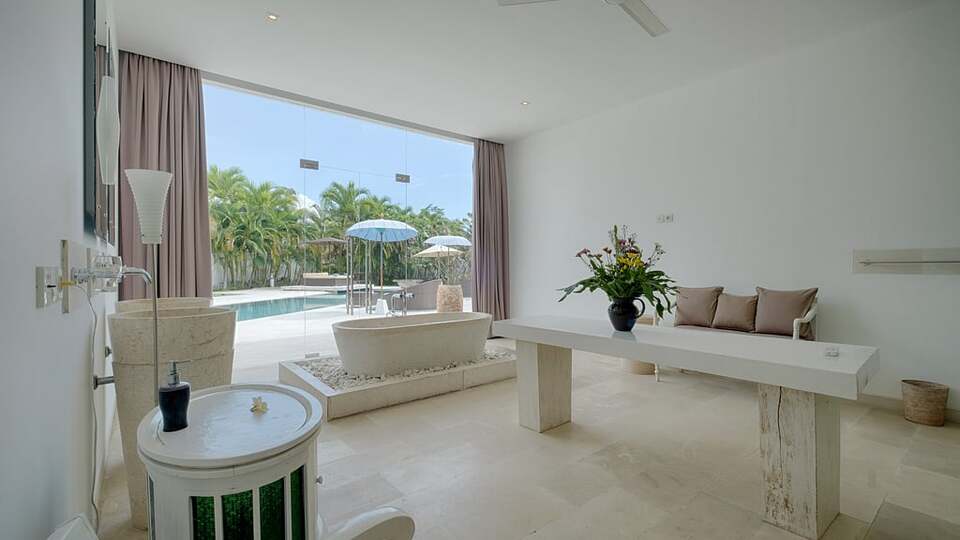 5 Star Villa Putih 1 – An Elegant Pererenan Hideaway