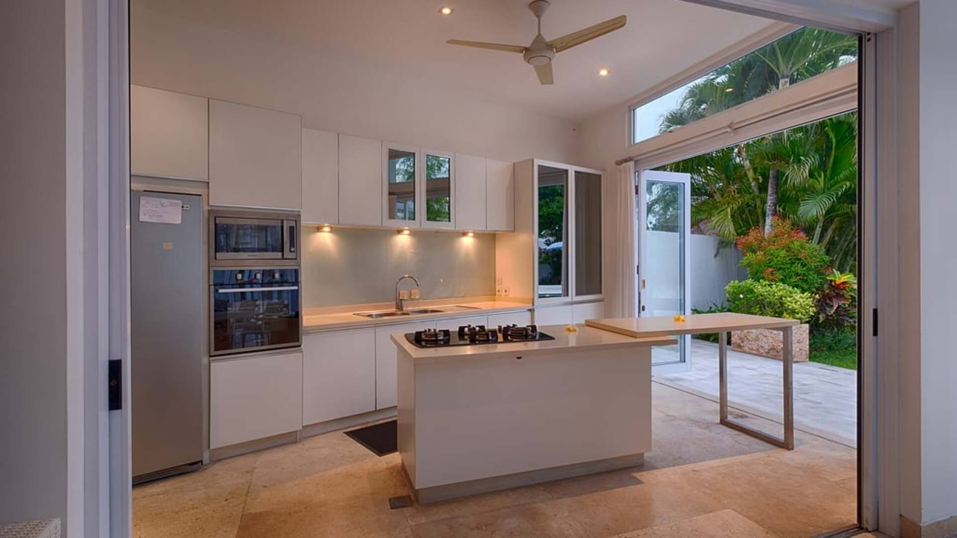 5 Star Villa Putih 1 – An Elegant Pererenan Hideaway