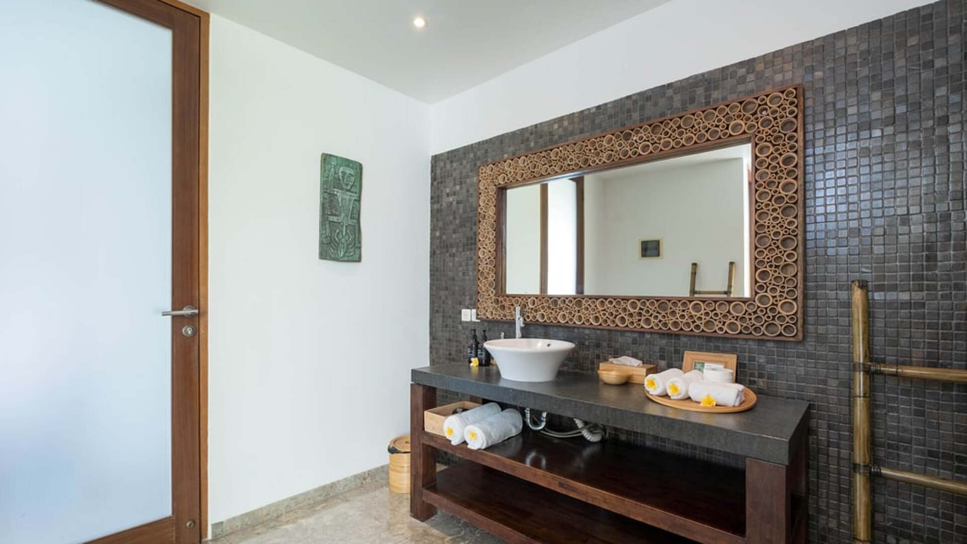 5 Star Anjali Villas – A Private Collection of Balinese Elegance