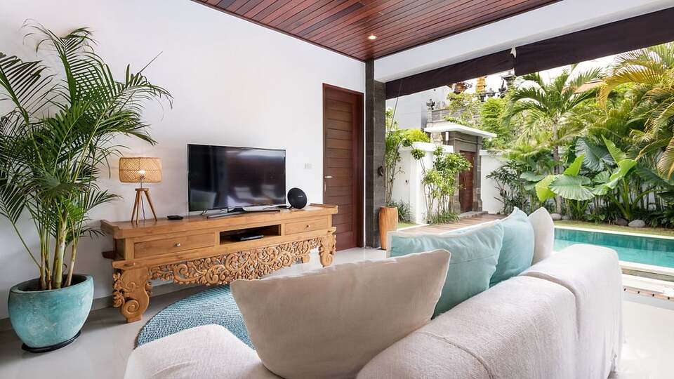 5 Star Villa Olli – Tropical Kerobokan Haven