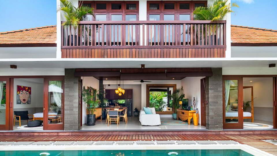 5 Star Minggu Villas – Tropical Group Escape