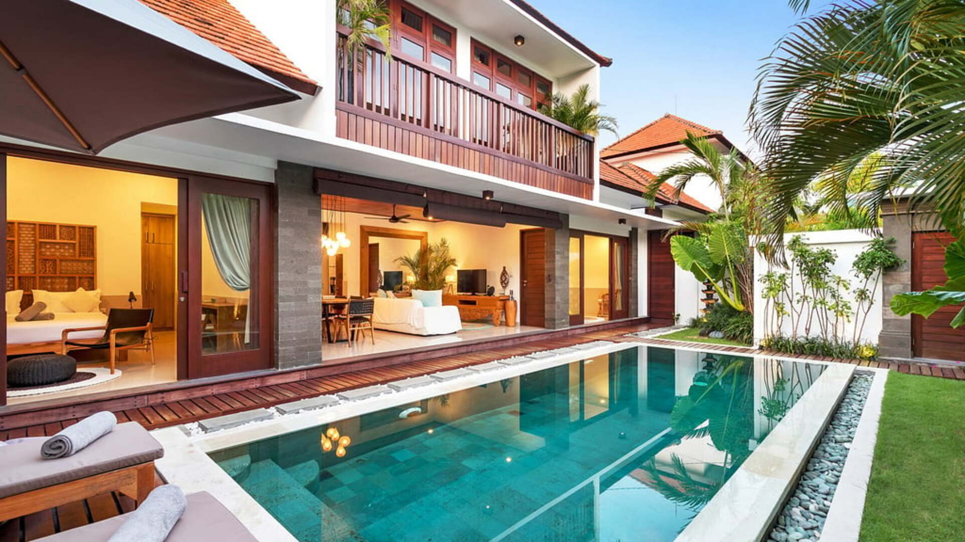 5 Star Minggu Villas – Tropical Group Escape