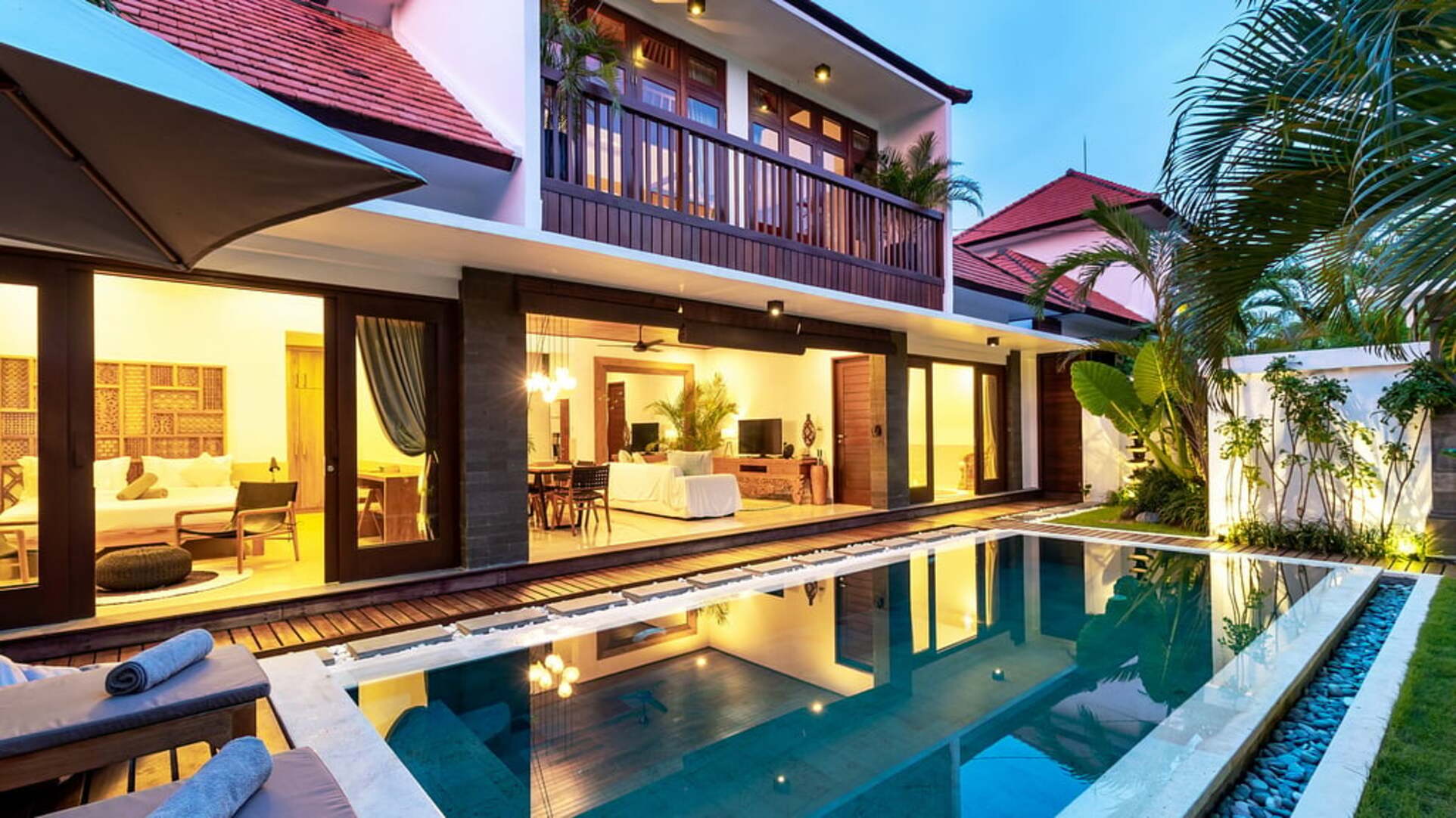 5 Star Minggu Villas – Tropical Group Escape