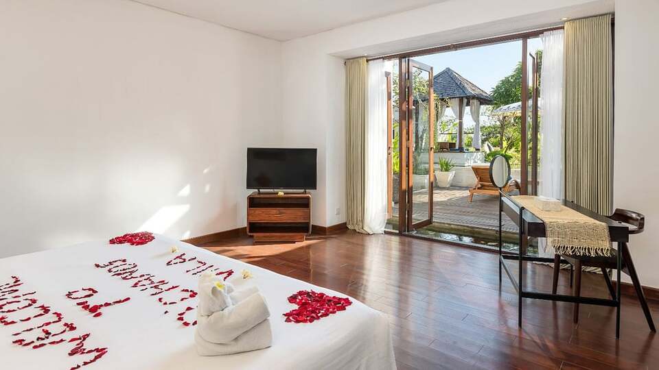 5 Star The Chand’s Two – Beachfront Family Escape