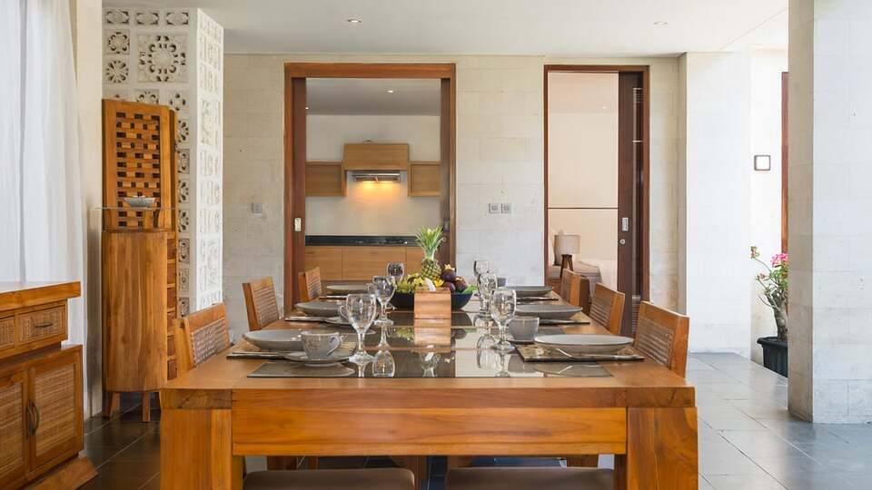 5 Star The Chand’s Three – Elevated Beachfront Escape