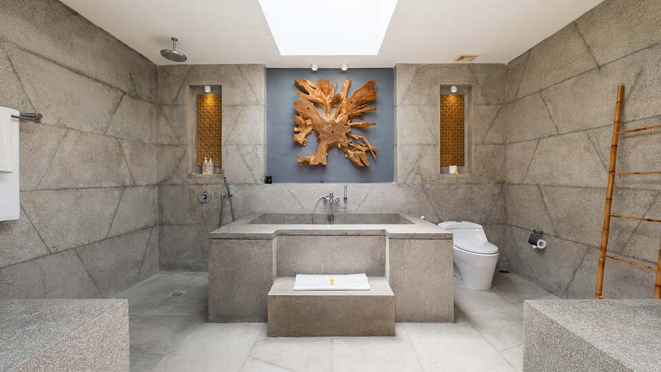 5 Star The Chand’s Three – Elevated Beachfront Escape