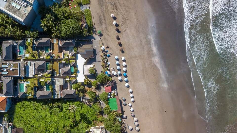 5 Star The Chand’s Three – Elevated Beachfront Escape