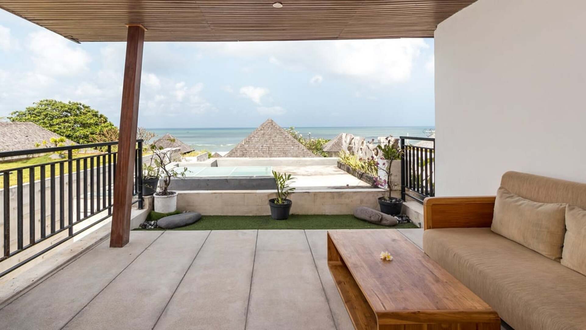 5 Star The Chand’s Estate – Exclusive Beachfront Collection