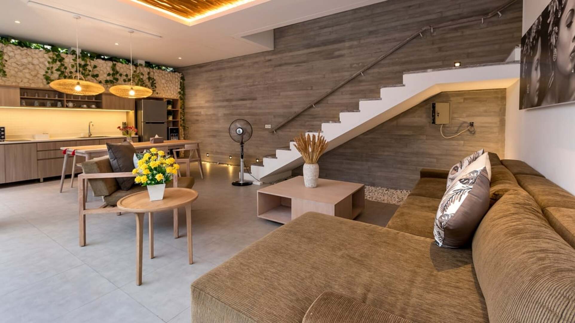 5 Star Swan Villa 2 – Petitenget Garden Retreat