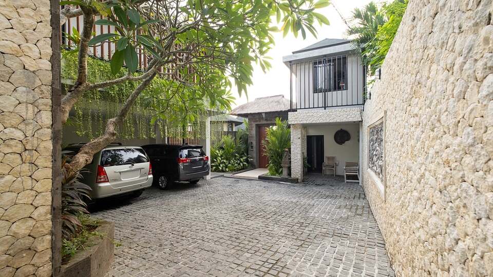5 Star Villa Kubu Dewi Sri – Canggu Ricefield Retreat