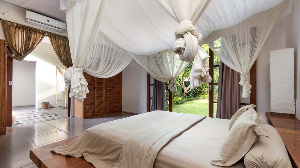 5 Star Alarte Estate – Elegant Seminyak Escape