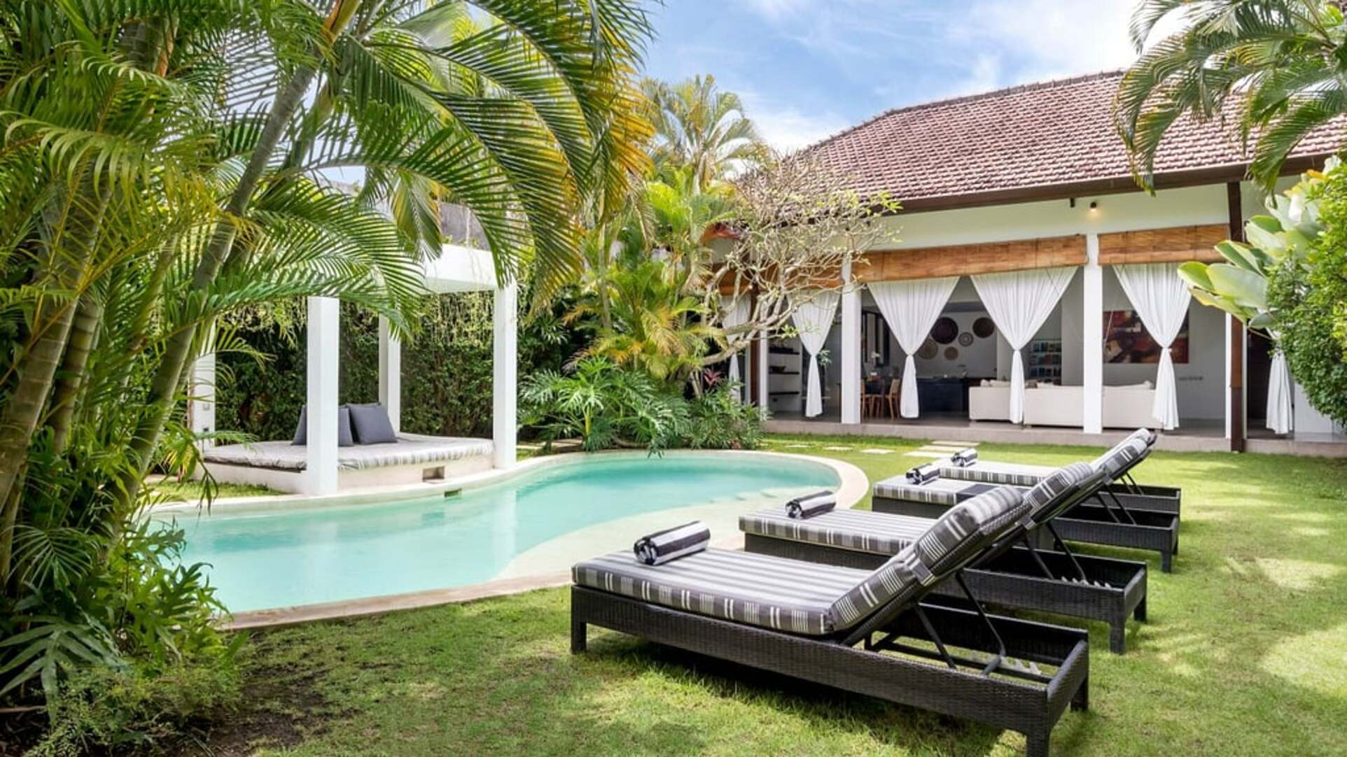 5 Star Alice Estate – Serene Seminyak Estate
