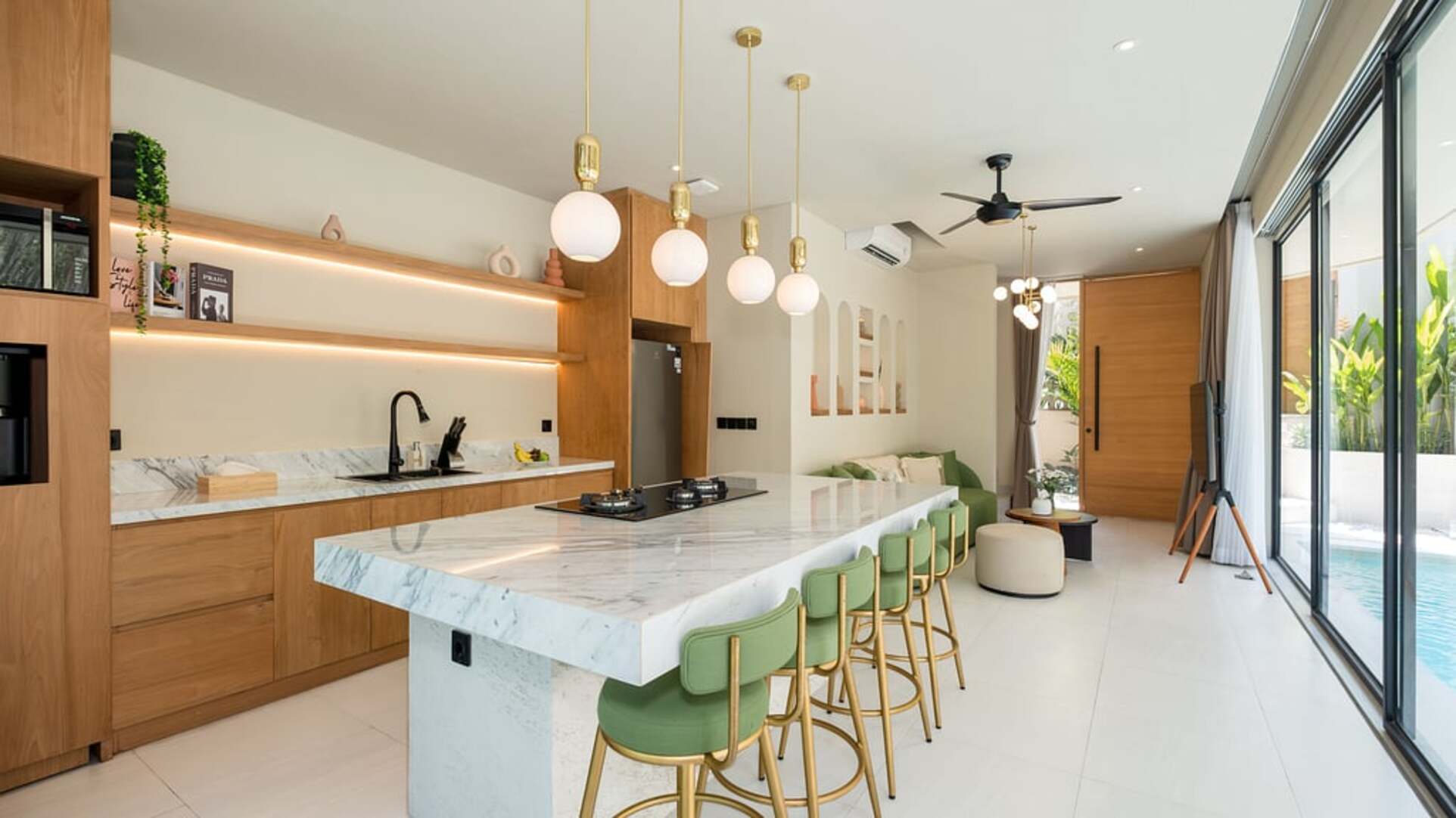 5 Star Loona Palm Seseh Estate - Modern Coastal Serenity
