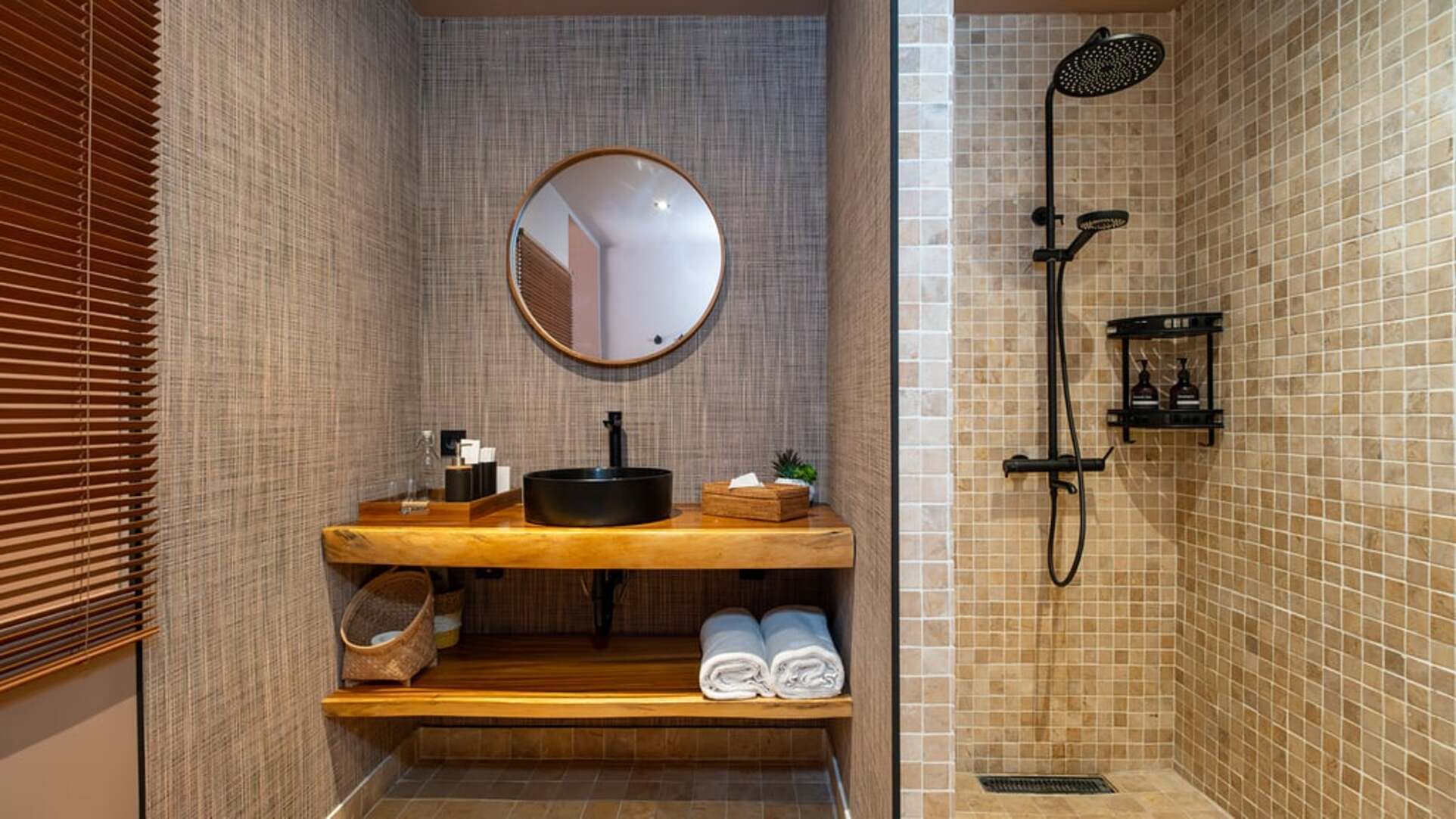 5 Star Villa Dreamora - Contemporary Kerobokan Escape