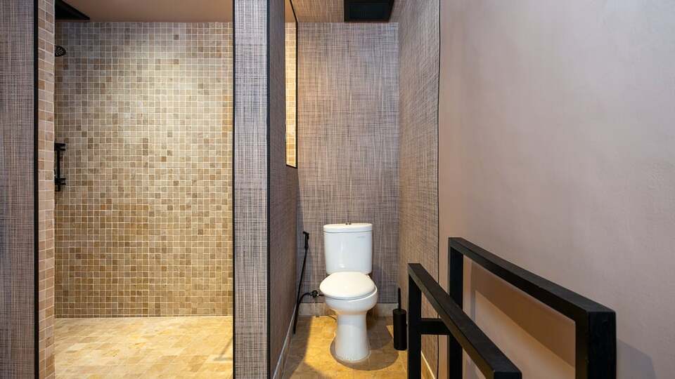 5 Star Villa Dreamora - Contemporary Kerobokan Escape