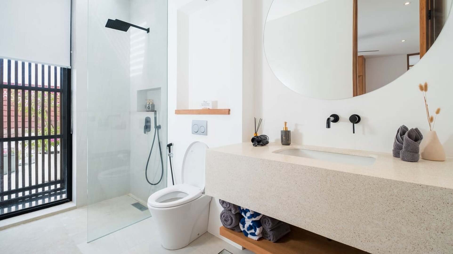 5 Star Loona Palm Canggu Estate - Contemporary Tropical Escape