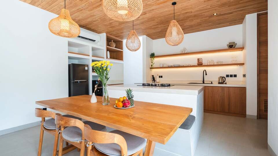 5 Star Loona Palm Canggu Estate - Contemporary Tropical Escape
