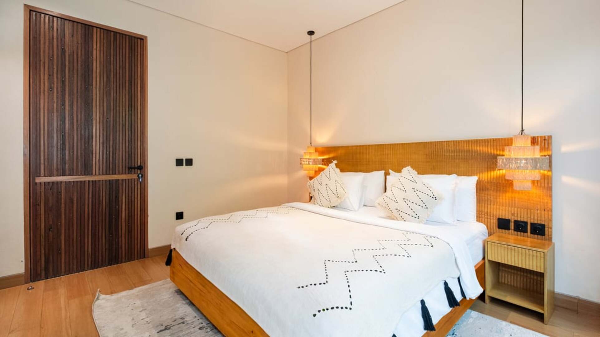 5 Star Lexington Palace Villa – Private Tropical Estate