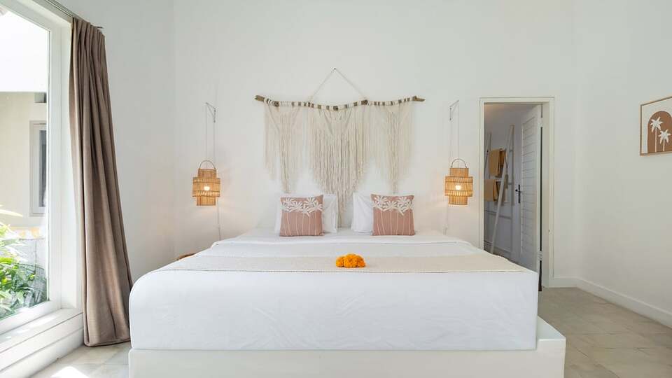 5 Star Villa Mas 4 Seminyak – Elegant Island Retreat