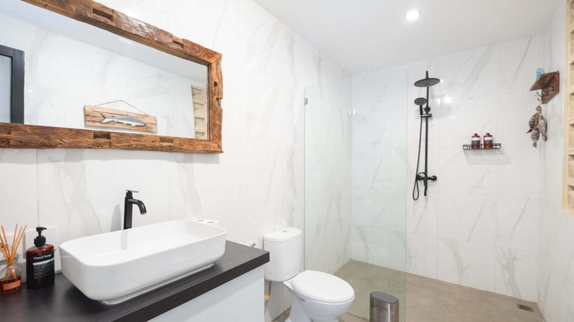 5 Star Villa Ambalika - Seminyak Serenity