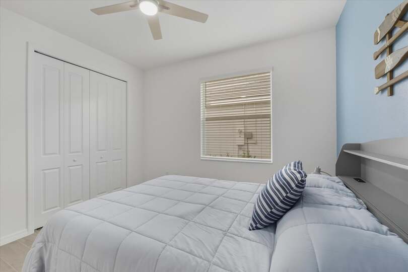 Guest bedroom 2 with double bed