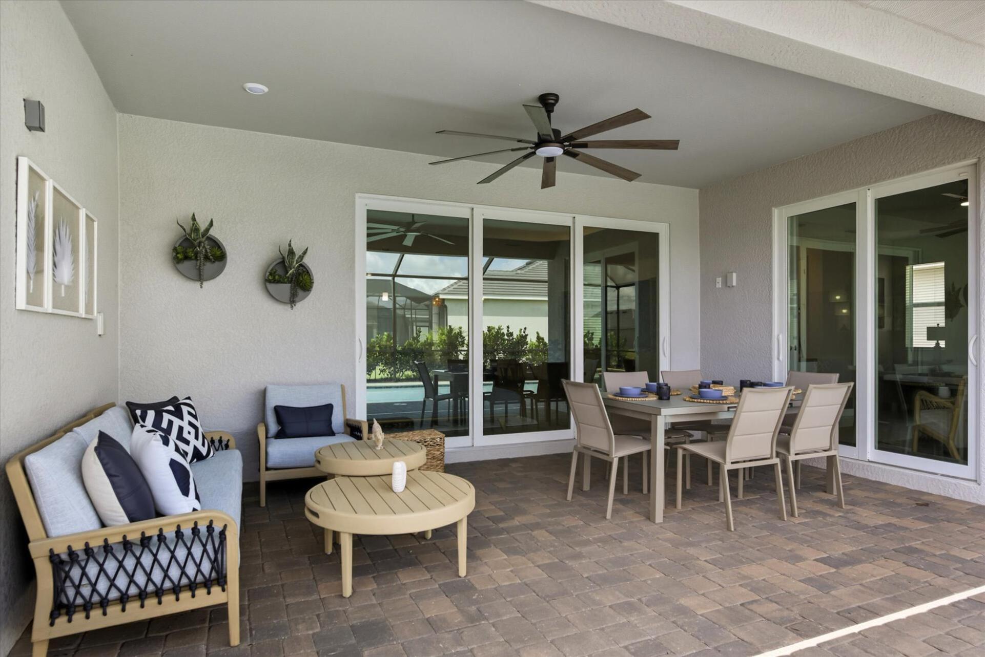 Large lanai overlooking the sparkling pool & spa